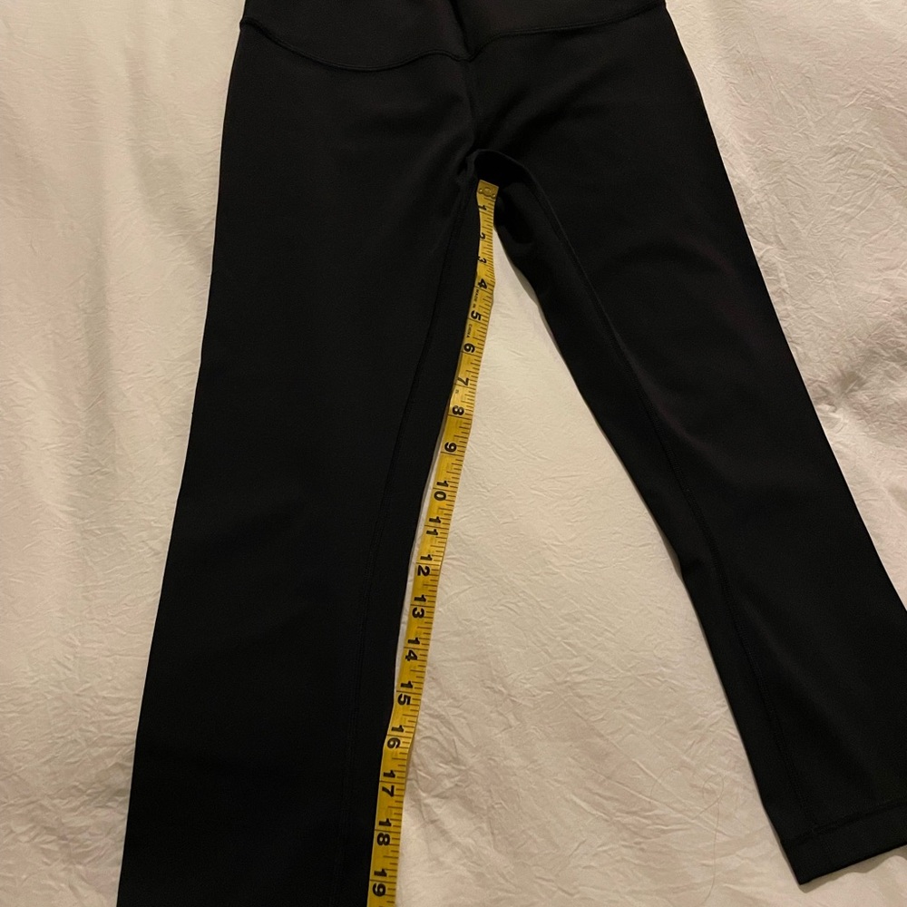 Lululemon cropped black leggings